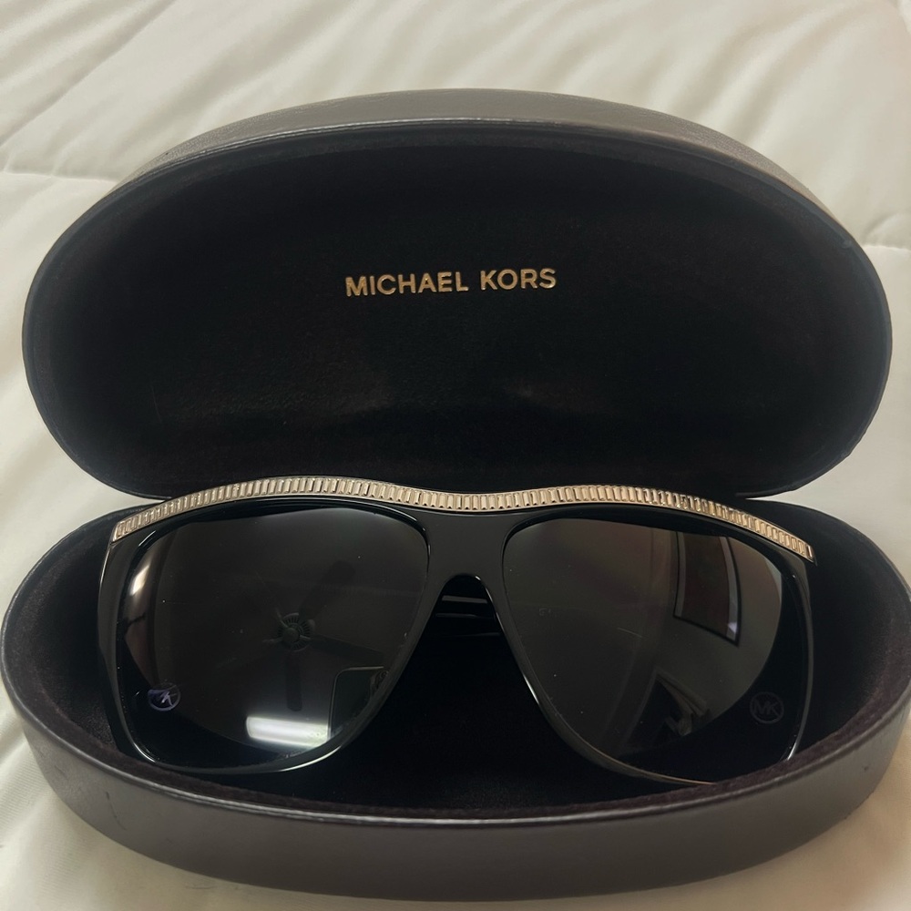 Michael Kors Sunglasses - Miranda (M2884S)